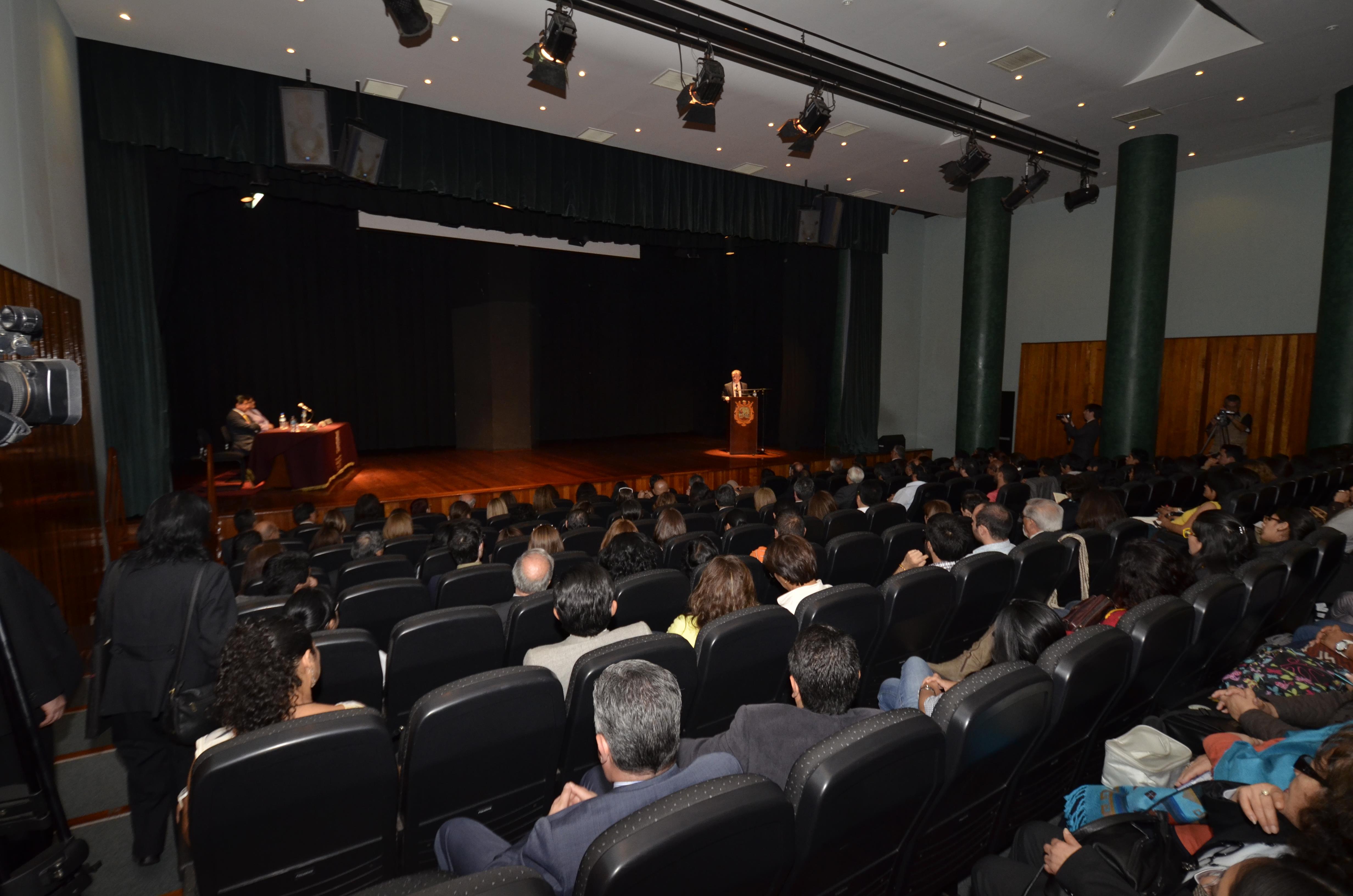 Acadêmicas da Faculdade Católica participam de evento internacional em Lima/Peru